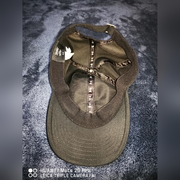 Cap 🧢 - Picture 3 of 5